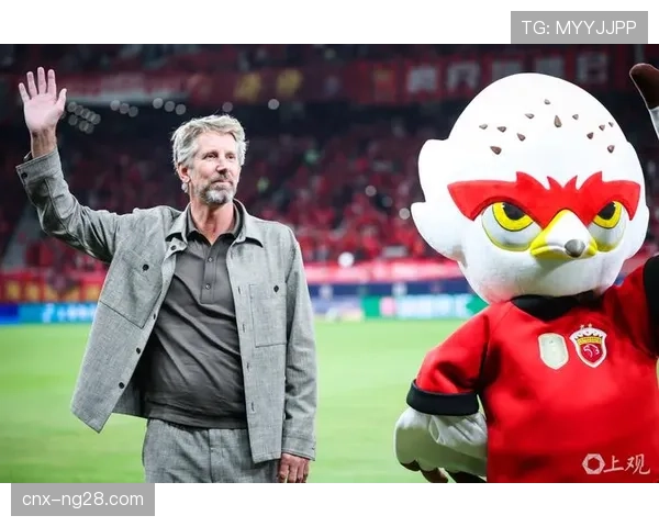 海港迎战浙江前夕，范德萨确认到场并为梯队传授经验技巧